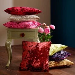 Clarke & Clarke Pannesamt Möbelstoff Crush Bordeaux -Modegeschäft Für Inneneinrichtung CRUSH 20