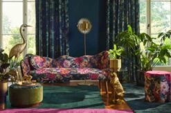 Clarke & Clarke Samt Velours Möbelstoff Tahiti Fuchsia Velvet -Modegeschäft Für Inneneinrichtung Exotica 236443