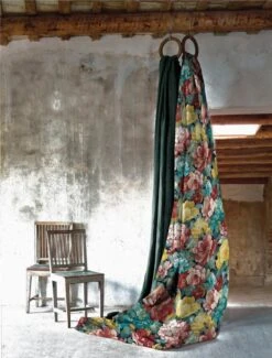 Samt Velours Möbelstoff Big Flowers Mit Fleckschutz -Modegeschäft Für Inneneinrichtung P TRUSSARDI DIGITAL 0831 00002