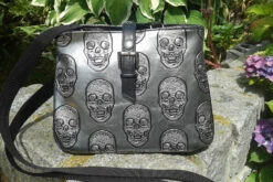 AKTION Geprägtes Kunstleder Diablo Silber -Modegeschäft Für Inneneinrichtung diablo